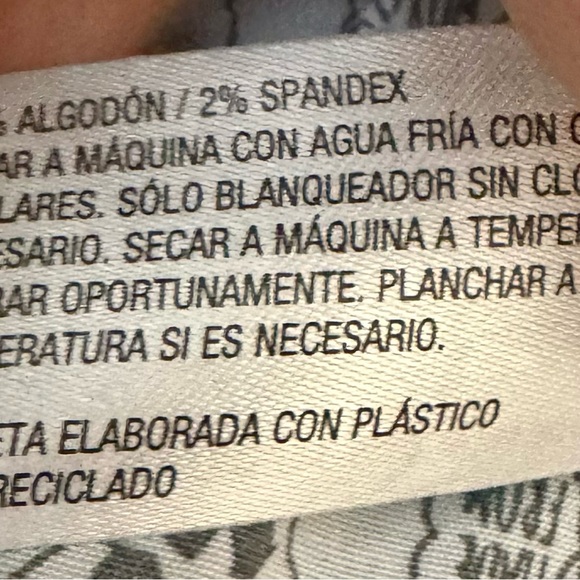 Wild Fable Highest Rise A-line Pleated Medium Wash Denim Shorts 4” Inseam Sz 16 - Picture 9 of 10